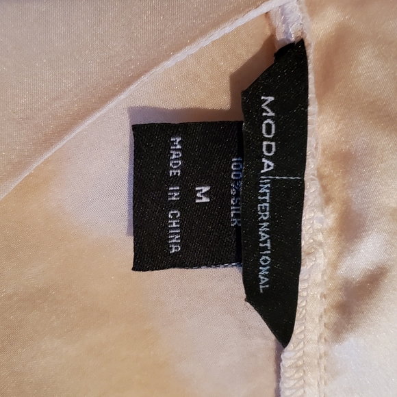 Tulip Sleeve Blouse - 100% Silk - Picture 3 of 4